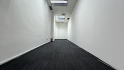 Lucky Plaza (D9), Retail #532536521